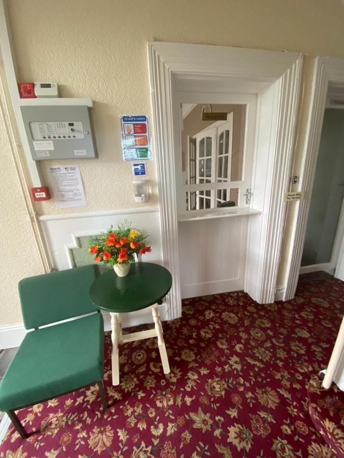 חלנדודנו The Tilstone Guest House מראה חיצוני תמונה